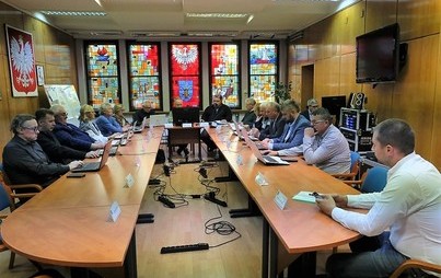 Zdjęcie do INFORMACJA Z NADZWYCZAJNEJ SESJI RADY MIEJSKIEJ