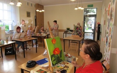 Zdjęcie do Seniorzy przy sztalugach 