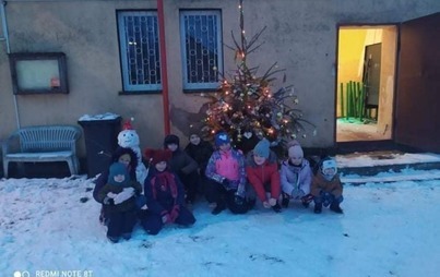 Zdjęcie do Rozświetlenie choinki w Psarskiem