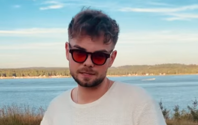 Zdjęcie do Zaproszenie na niedzielny koncert - KasjaN z zespołem