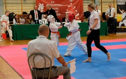 Zdjęcie do TURNIEJ KUMITE W PNIEWACH  