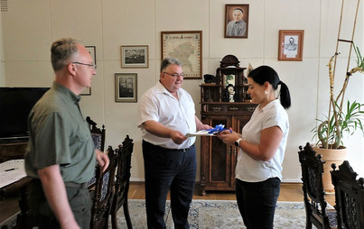 Zdjęcie do Wręczenie nagr&oacute;d loterii PIT