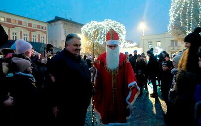 Zdjęcie do Rozświetlenie choinki