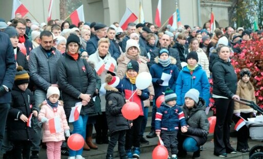 Zdjęcie do 11 listopada-razem zaśpiewaliśmy hymn!