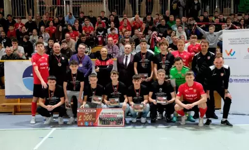 Zdjęcie do Specjalne wyr&oacute;żnienie dla brązowych medalist&oacute;w