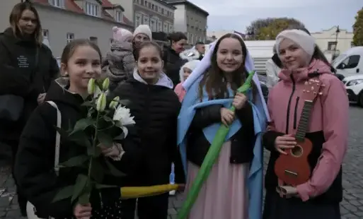 Zdjęcie do Ulicami naszego miasta przeszedł Korow&oacute;d Świętych!