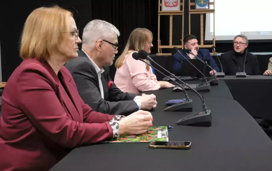 INFORMACJA Z X SESJI NADZWYCZAJNEJ RADY MIEJSKIEJ PNIEWY