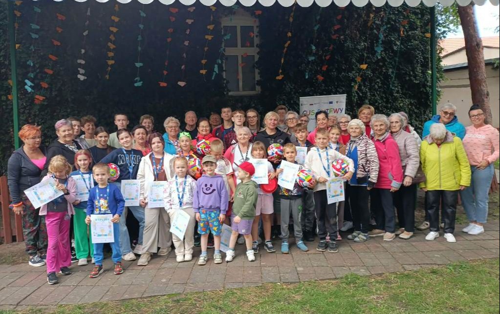 Integracyjny piknik sportowy w Dziennym Domu Seniora Pniewy