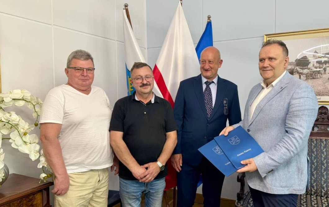Umowa na modernizację pełnowymiarowego boiska piłkarskiego w Pniewach