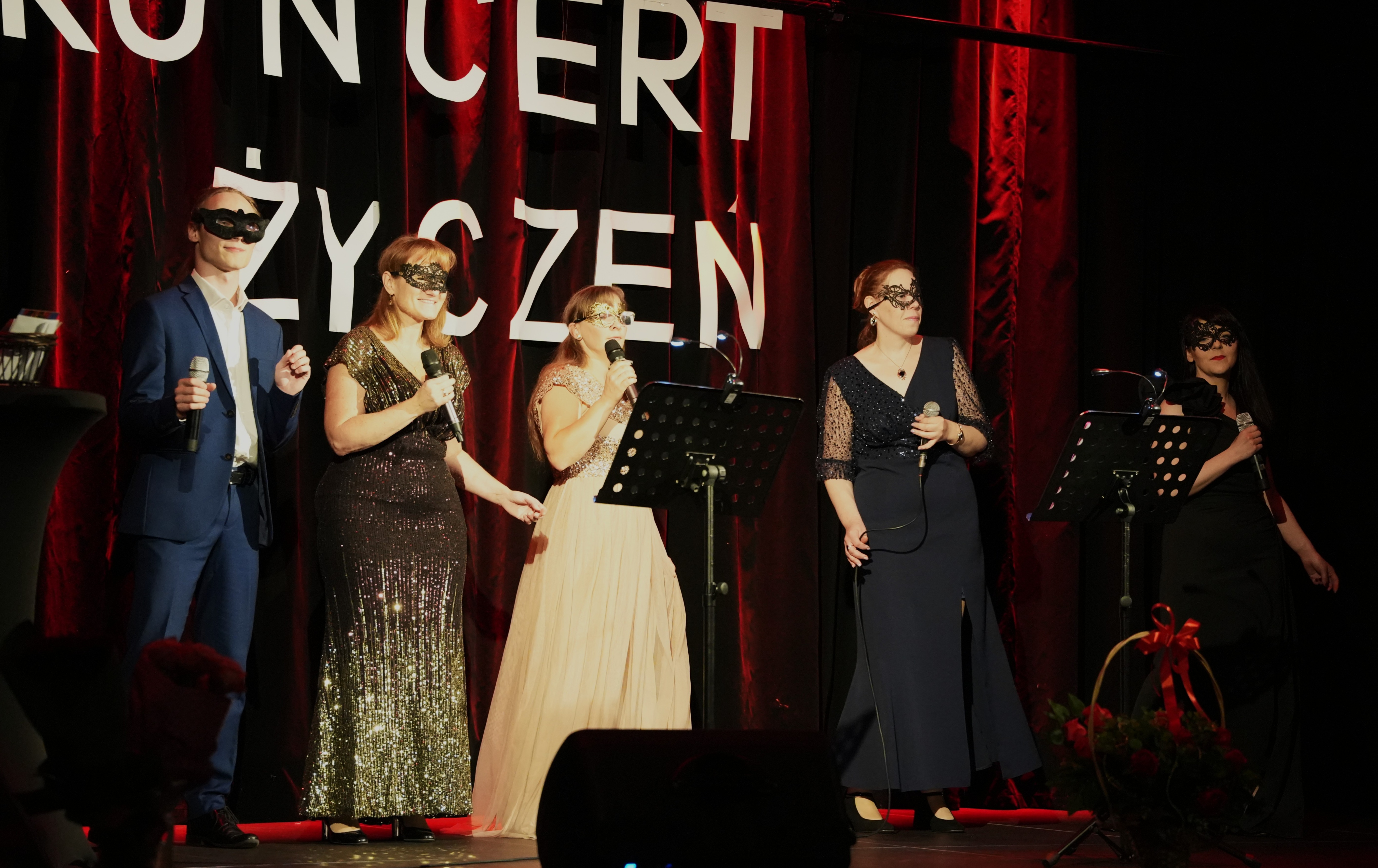 Muzyczna podróż do lat 80. za nami! Koncert Życzeń „Polskie przeboje lat 80.”