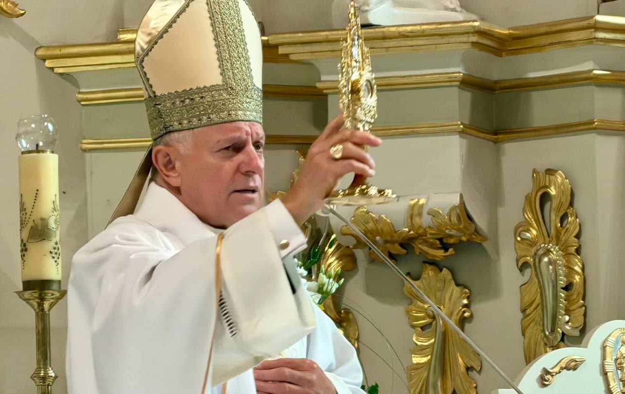 Relikwie Św. Jana Pawła II przekazane w Pniewach