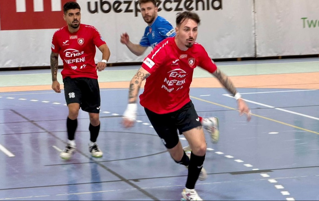 Mistrzowie Polski lepsi