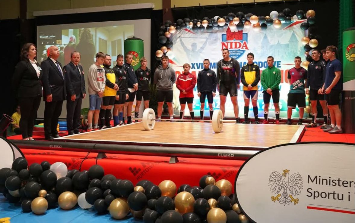 Pierwsze zawody międzynarodowe i eliminacje do Mistrzostw Polski